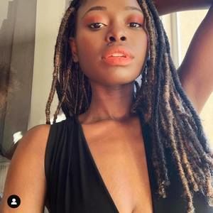 Meet your Posher, Danaya